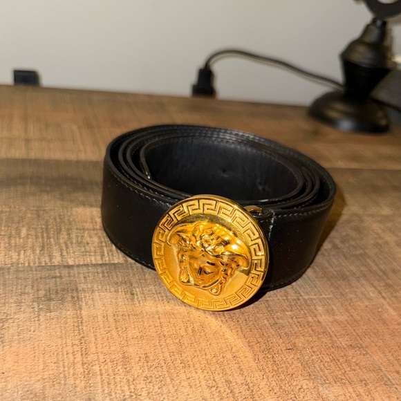 Versace Other - Versace Medusa Logo Gold Buckle Leather Belt 105/42